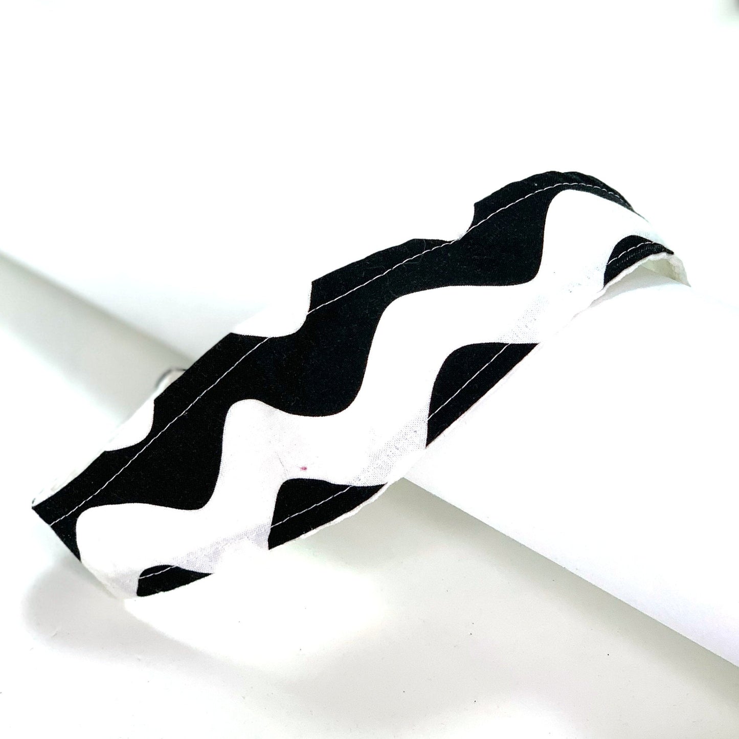 Elastic Washable Headband | Black and White Wavy Stripes